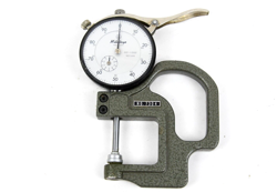MITUTOYO 7304 MICROMETER DIAL THICKNESS GAGE 001-1.000'' W/CASE