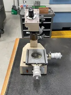 MITUTOYO TOOLMAKER'S MICROSCOPE