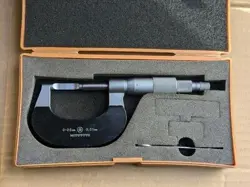 MITUTOYO STRAIGHT BLADE MICROMETER 0-25MM JAPAN