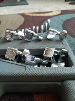FENDER AMERICAN PROFESSIONAL II JAZZMASTER/STRATOCASTER NO SCREW TUNING PEG MINT