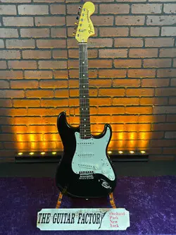 1979 FENDER STRATOCASTER BLACK ELECTRIC GUITAR - ROSEWOOD BOARD - W/ HARD CASE