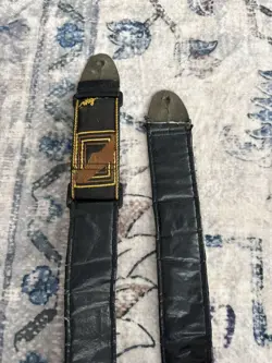 GENUINE FENDER 2