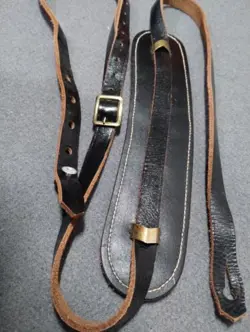 1950'S GIBSON / FENDER ORIGINAL BLACK VINTAGE LEATHER GUITAR STRAP- VERY RARE 