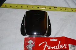 1 - FENDER JAZZ BASS BRIDGE COVER – 001-0678-000 - ITEM LR