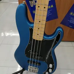 FENDER AM PERF P BASS MN SATIN LPB PRECISION 541619