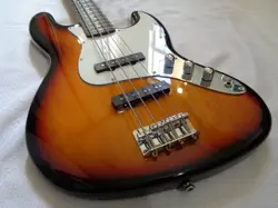 2003 FENDER SQUIER STANDARD SERIES JAZZ BASS GUITAR 3 TONE SUNBURST