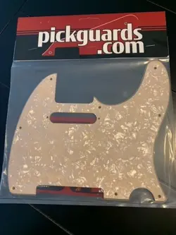 1 X WD MUSIC / CREAM PEARLOID / FENDER USA OR MIM TELECASTER PICKGUARD / NEW
