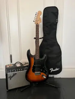 KIDS FENDER ELECTRIC GUITAR & AMP