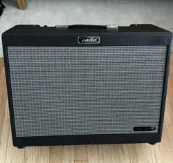 FENDER TONE MASTER FR-12 1,000-WATT 1 X 12-INCH POWERED GUITAR CABINET