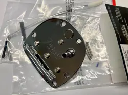 KIT - FENDER CLASSIC PLAYER JAZZMASTER/JAGUAR TREMOLO TAILPIECE & THREADED  ARM