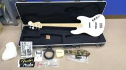 FENDER AM-STD-JB ELECTRIC BASS GUITAR USED
