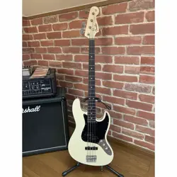 FENDER AERODYNE JAZZ BASS VINTAGE WHITE ELECTRIC BASS GUITAR USED JPN