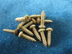 12 VINTAGE 1976-1982 FENDER TUNER SCREWS