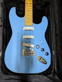 FENDER AERODYNE SPECIAL STRATOCASTER SSS