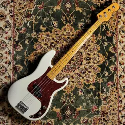 FENDER AMERICAN PROFESSIONAL II PRECISION BASS® MN