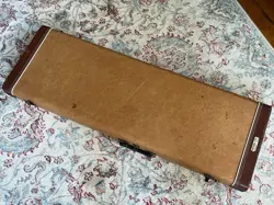 1958-64 FENDER MUSICMASTER DUO SONIC MUSTANG GUITAR HARD CASE BLONDE TAN