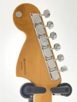 Fender MexicoClassic 70s Stratocaster/2006/3-point fastening neck/with paint fil