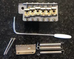 1963 FENDER STRATOCASTER CUSTOM SHOP JOURNEYMAN RELIC BRIDGE TREMOLO U.S. STEEL