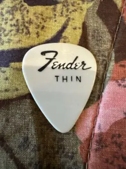 12 FENDER THIN WHITE GUITAR PICK #2