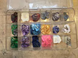 150 + FENDER (AND OTHER BRANDS) PREMIUM GUITAR PICKS WITH DEALER DISPLAY CASE.