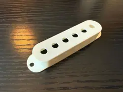 1961-1974 FENDER STRATOCASTER WHITE PICKUP COVER
