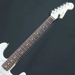 Fender 2023 Collection Traditional 60s Stratocaster (Olympic White with Blue Com
