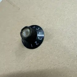 1960'S VINTAGE FENDER BASS / GUITAR KNOB FOR TUBE AMPLIFIER 1968 1969 SILVERFACE