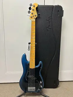 FENDER AMERICAN PROFESSIONAL II PRECISION BASS V WITH MAPLE FRETBOARD - DARK NIG