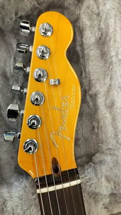 AMERICAN ULTRA TELE RW TXT Model No. AMERICAN ULTRA TELE RW TXT FENDER