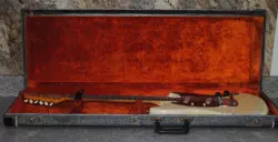 1965 FENDER MUSTANG (OLYMPIC WHITE)