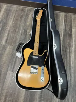 2018 MEXICAN FENDER ROAD WORN TELECASTER W/ FENDER HARD CASE