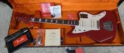 FENDER AMERICAN VINTAGE II 1966 JAZZMASTER, 3-COLOR DAKOTA RED WITH CASE