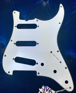 1965-66-67 STRAT PICK GUARD AGED REPRODUCTION BY JVGUITARS FITS FENDER US