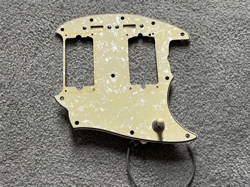 1964 1965 1966 1967 FENDER MUSTANG DUO SONIC GUITAR PEARLOID PICKGUARD MODDED