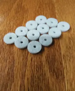 MADE IN THE USA STRAP BUTTON FELT WASHERS FOR FENDER GUITARS 12PK, WHITE