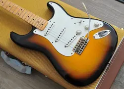 1957 FENDER CUSTOM SHOP JOURNEYMAN RELIC STRATOCASTER AS NEW!