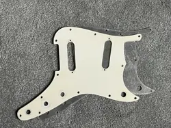 1961 1962 FENDER DUO SONIC GUITAR PICKGUARD WHITE W/SHIELD