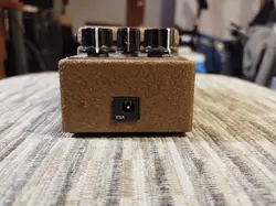 BOSS FENDER FRV-1 REVERB GUITAR EFFECT PEDAL