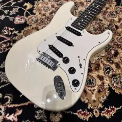 FENDER AM STD ST ST ELECTRIC GUITAR