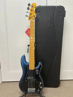 FENDER AMERICAN PROFESSIONAL II PRECISION BASS V W/MAPLE FRETBOARD - DARK NIGHT