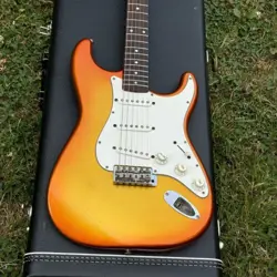 1961-1962 FENDER STRATOCASTER - SLAB BOARD, REFINISH