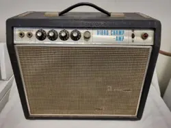 1960S FENDER VIBRO CHAMP AMPLIFIER AS-IS, UNTESTED, FOR PARTS OR REPAIR