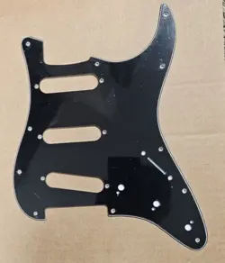 11 HOLE BLACK SSS STRAT PICKGUARD FOR FENDER & SQUIER STRATOCASTER WITH PLASTIC