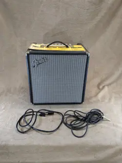 FENDER RUMBLE 40 V3 40-WATT 1X10
