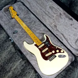 FENDER AMERICAN PROFESSIONAL II STRATOCASTE OLYMPIC WHITE