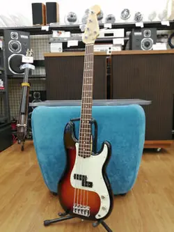 FENDER AM PRO P BASS V ELECTRIC SAFE DELIVERY FROM JAPAN