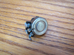 1964 FENDER  250K AUDIO  POTENTIOMETER........STACKPOLE  3046447