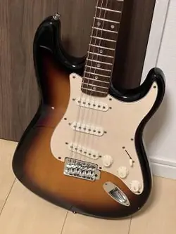 ● Squire by Fender Stratocaster Stratocaster Sunburst #QP0V5Z