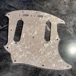 100% ACCURATE AGED PEARL WIDE BEVEL PICKGUARD FOR 1977-1978 USA FENDER MUSTANG
