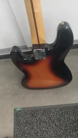 FENDER JAZZ BASS-MEXICO (P22008558)